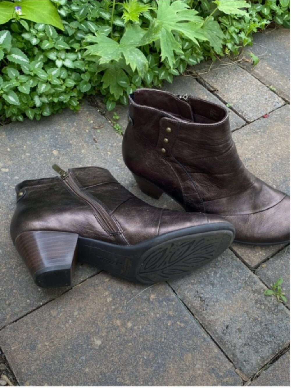 Earth BRONZE Leather Boots, 9B Summer Sale